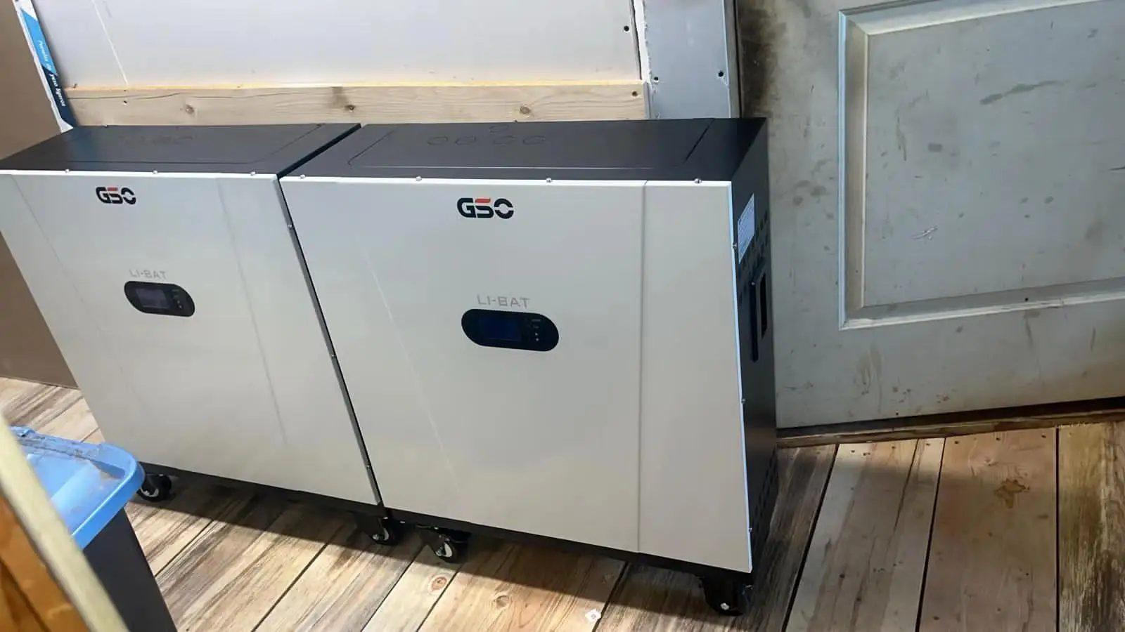 48V 300Ah 15Kw Home Storage Solar Battery 51.2V 280Ah 314Ah 15Kwh LiFePO4 Lithium Battery with Wheels for Home Use