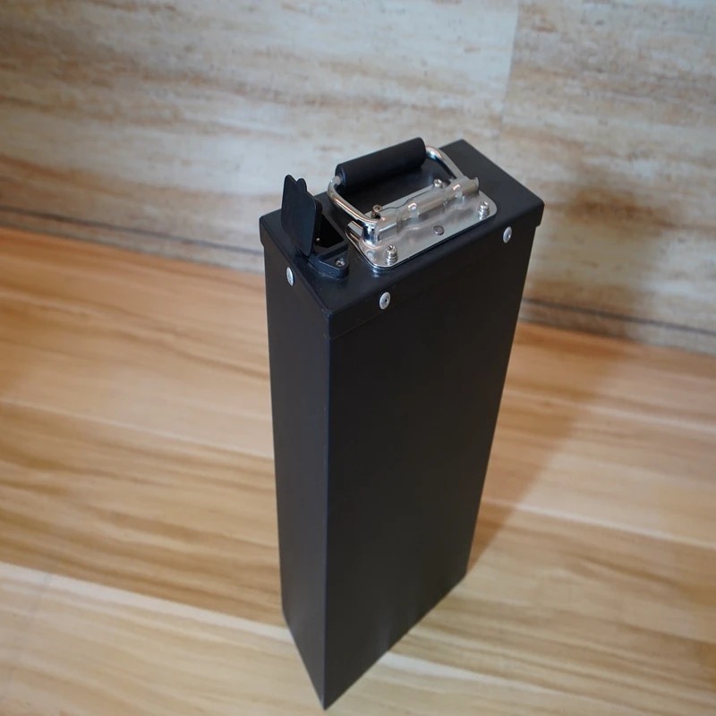High Capacity Electric Boat Battery Metal Case Safe and Waterproof Lithium-ion Cells