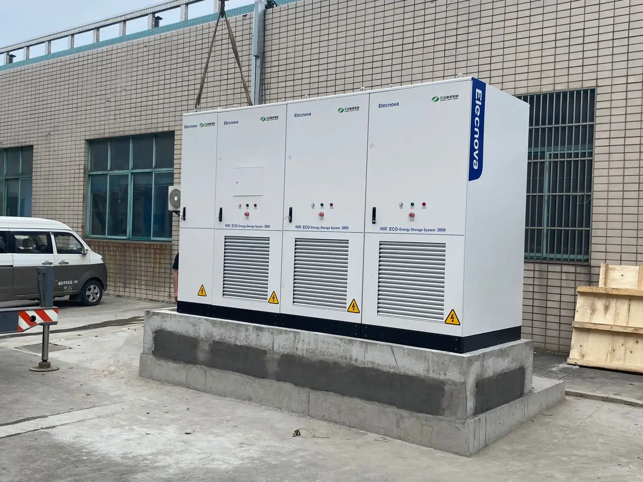Elecnova High Performance Lithium Ion Battery System Large Capacity LifePO4 Lithium Management Battery with Built-in BMS
