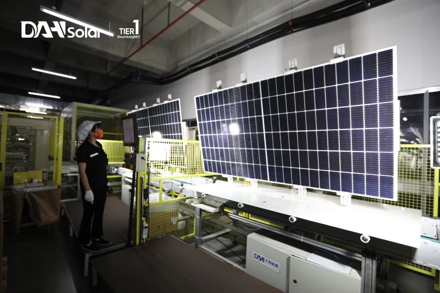 High Efficiency 630W 625W 620W TOPCon Module Double Glass Manufacturer Residential Solar Panels