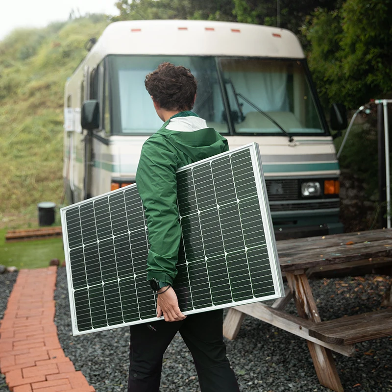 High Efficiency 40W-200W Mono Solar Panel Half Cell Type with IP67 Junction Box for Solar Power Systems