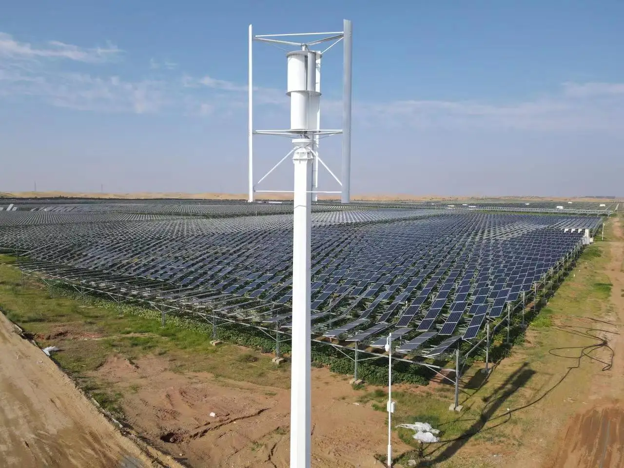 Good Price Solar Hot Water Boiler Residential Solar Wind Turbine