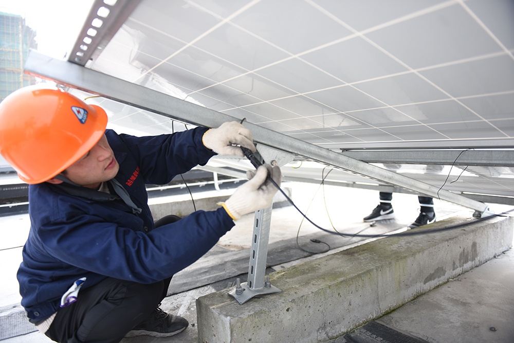 Intelligent Operation and Maintenance System Remote Control for Energy Storage Efficiency and Safety SUNO