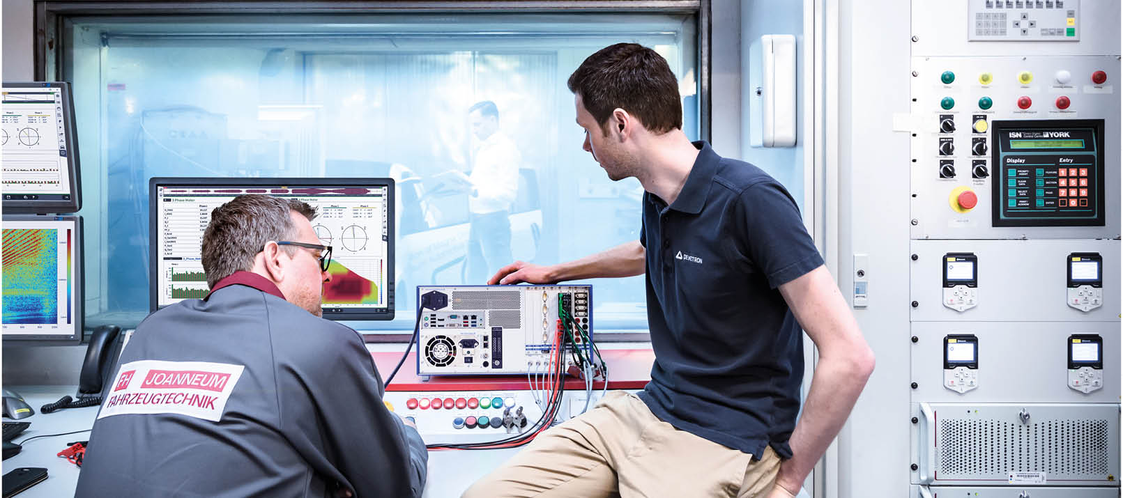 DEWE3-PA8-RM High-Precision Rack-Mount Power Analyzer for 16-Phase Energy and Battery Testing DEWETRON