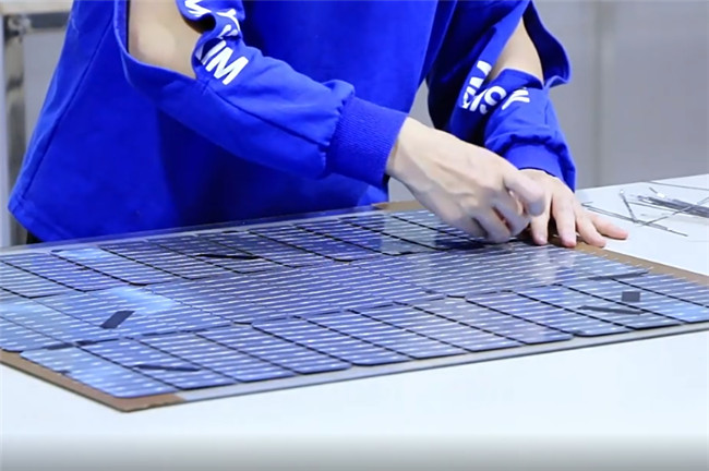 GP 300W Mono Foldable Solar Panel 22% Efficiency 96V Open Circuit Voltage for Outdoor Camping and Emergency Power Supply