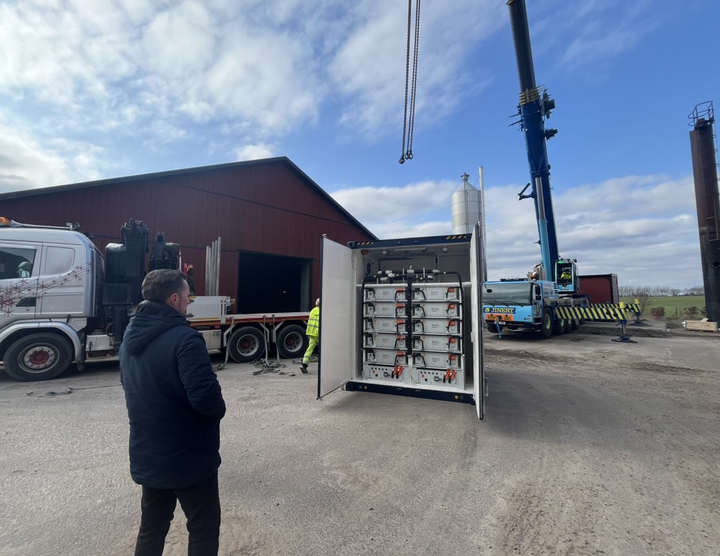 10 Years Life Time Outdoor 1MW Battery Storage Container 430kWh 1MWh 10ft 40ft Container ESS Solar Battery Energy Storage System with LiFePO4 Battery and Liquid Cooling for Off Grid Hybrid Grid On Grid Applications LITHTECH
