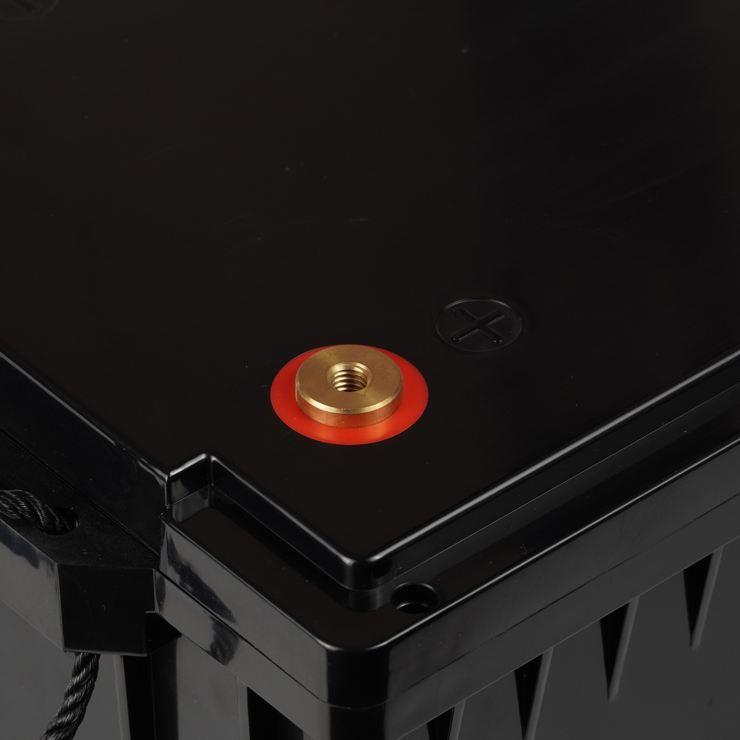 12V 200AH Marine LiFePO4 Battery with Built-in BMS and Bluetooth Connectivity for E-Mobility and Renewable Energy Systems SmarTEC