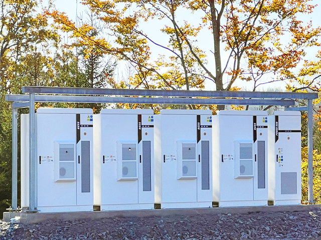 LiFePO4 Energy Storage Cabinet 30-100kW Industrial Battery System Plug-and-Play All-in-One Design for Commercial and Industrial Applications